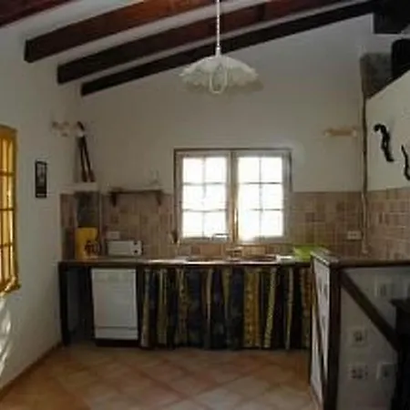 Wunderschoenes Mit Eigener Terrasse By Interhome Vakantiehuis *